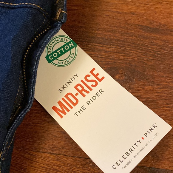 Celebrity Pink Dark Wash Plus Size Mid Rise Skinny Jeans Sz 18 NWT - Picture 2 of 9